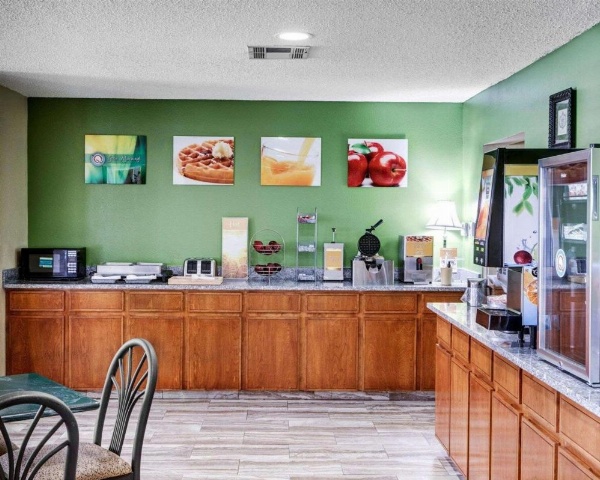 Quality Suites Baton Rouge East - Denham Springs image 26