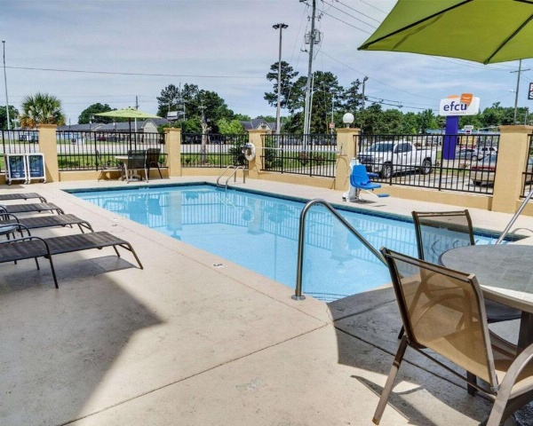 Quality Suites Baton Rouge East - Denham Springs image 27