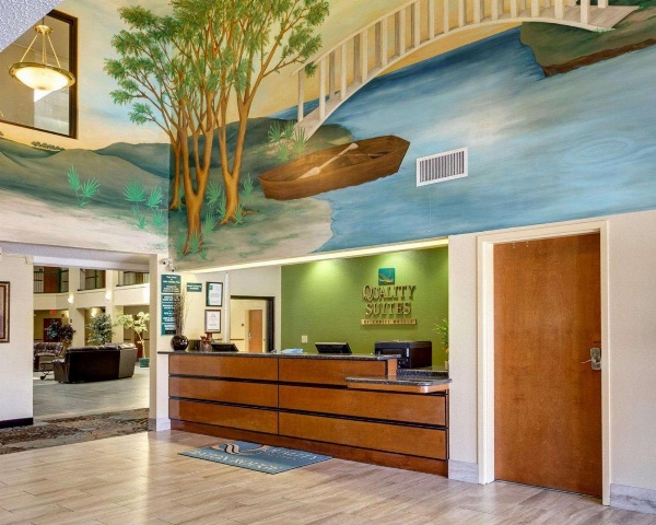 Quality Suites Baton Rouge East - Denham Springs image 3